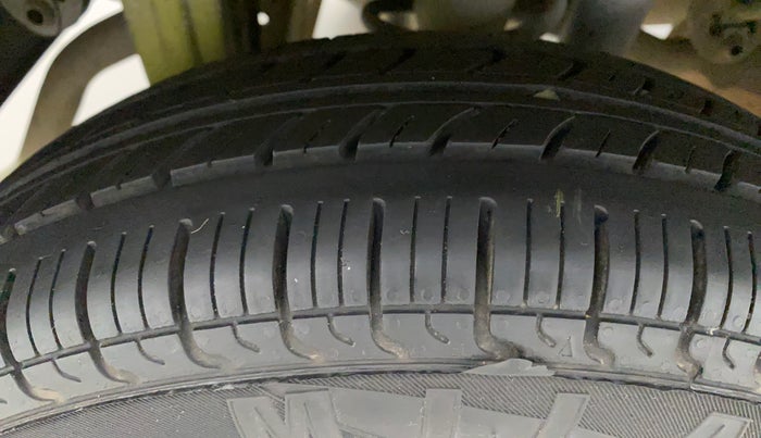 2016 Maruti Alto 800 VXI, Petrol, Manual, 63,270 km, Right Rear Tyre Tread