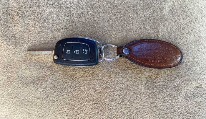 2013 Hyundai i20 MAGNA (O) 1.2, Petrol, Manual, 50,942 km, Key Close Up