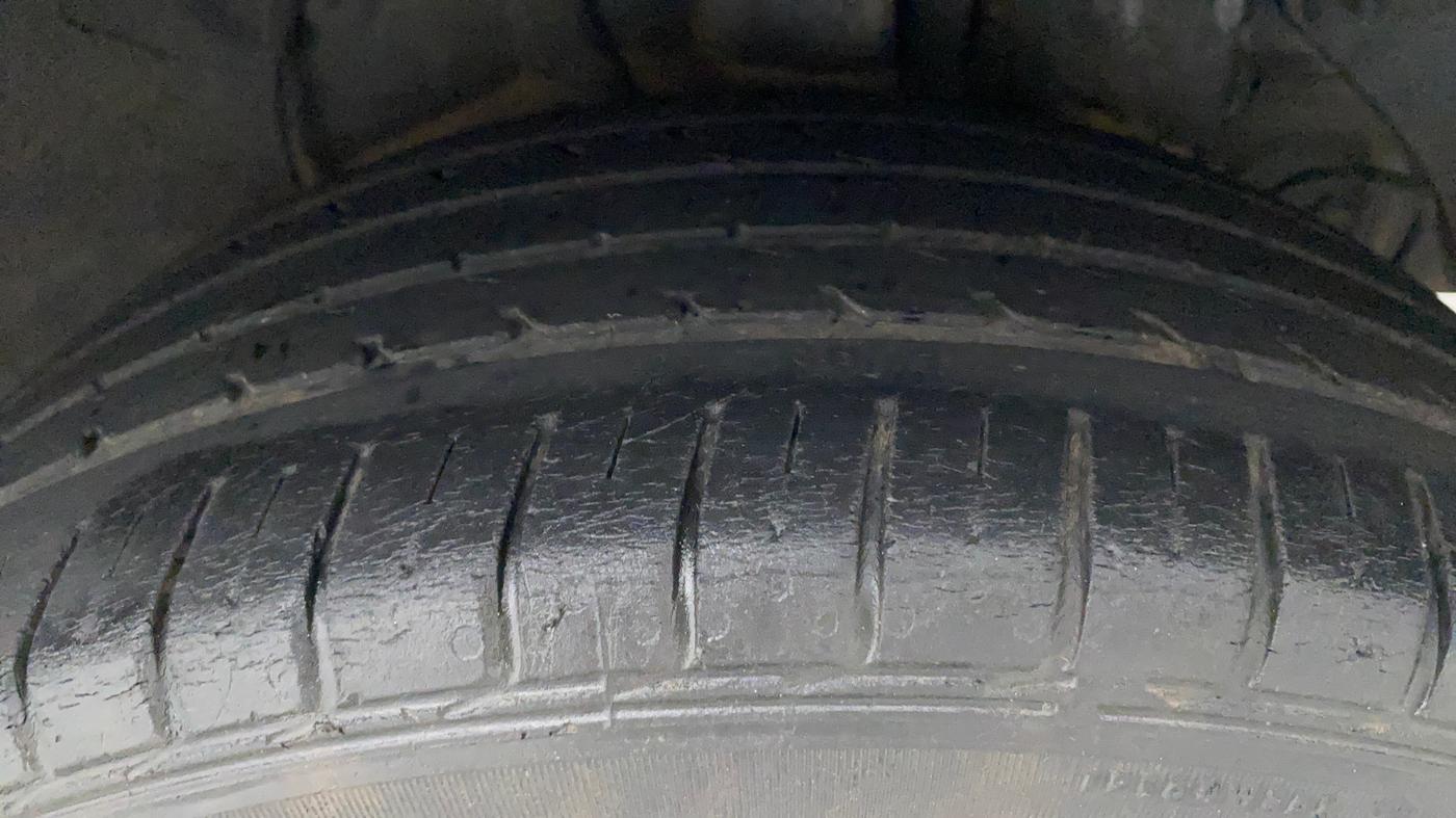 2016 Hyundai Elite i20 ASTA 1.2, Petrol, Manual, 54,569 km, Left Rear Tyre Tread