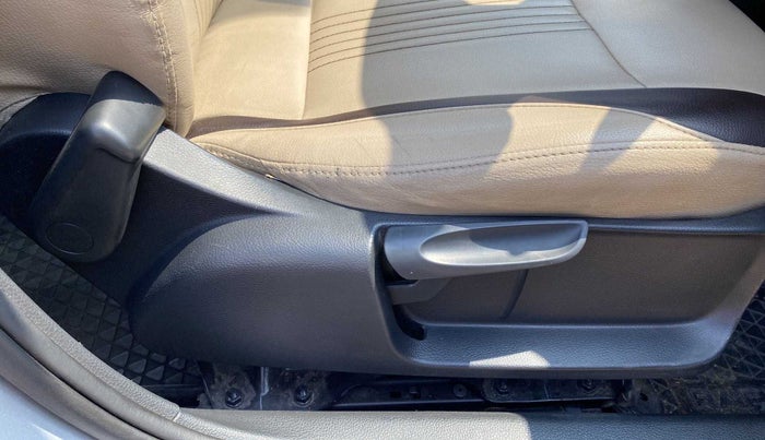 2018 Skoda Rapid AMBITION 1.5 TDI AT, Diesel, Automatic, 72,859 km, Driver Side Adjustment Panel