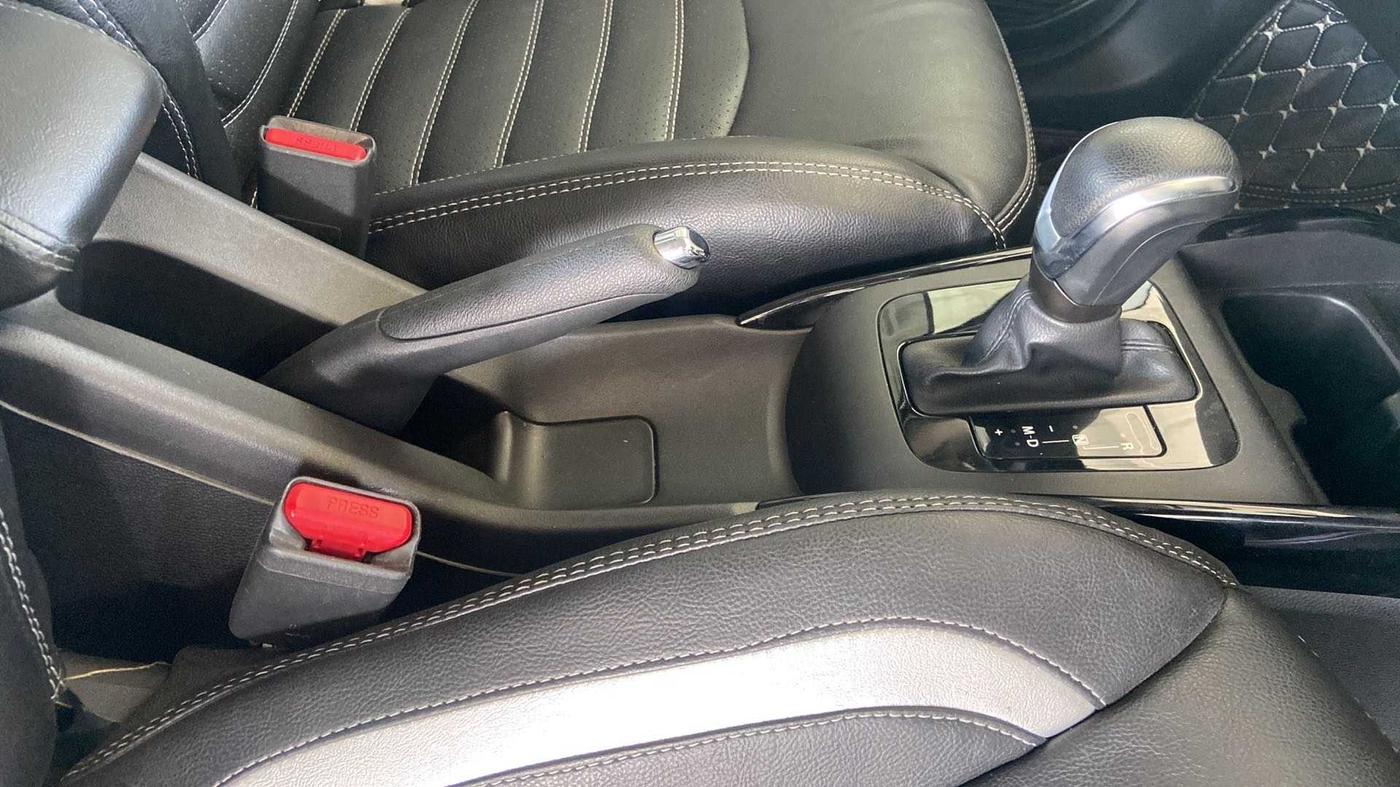 2023 Toyota Glanza V AMT, Petrol, Automatic, 37,472 km, Gear Lever
