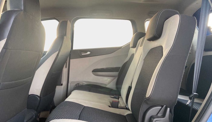 2019 Renault TRIBER RXZ, Petrol, Manual, 69,782 km, Right Side Rear Door Cabin