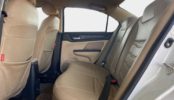 2022 Honda Amaze 1.2L I-VTEC VX, Petrol, Manual, 28,538 km, Right Side Rear Door Cabin