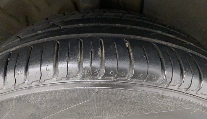 2020 Hyundai VENUE SX PLUS 1.0 TURBO DCT, Petrol, Automatic, 54,471 km, Right Front Tyre Tread