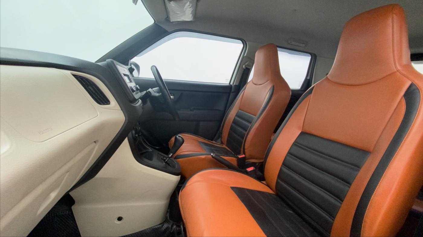 2019 Maruti New Wagon-R VXI (O) 1.2 AMT, Petrol, Automatic, 98,073 km, Right Side Front Door Cabin