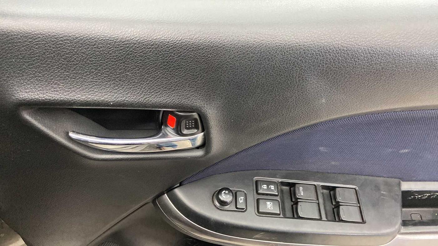 2020 Maruti Baleno DELTA PETROL 1.2, Petrol, Manual, 35,919 km, Driver Side Door Panels Control