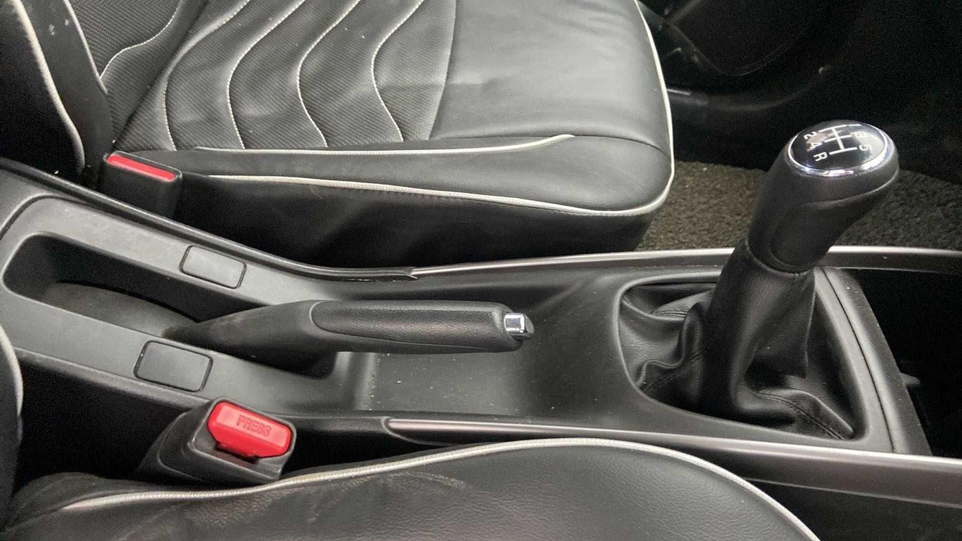 2020 Maruti Baleno DELTA PETROL 1.2, Petrol, Manual, 35,919 km, Gear Lever