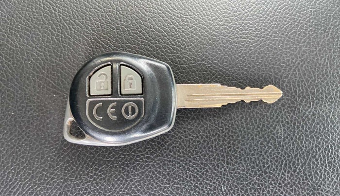 2017 Maruti Baleno DELTA PETROL 1.2, Petrol, Manual, 64,495 km, Key Close Up