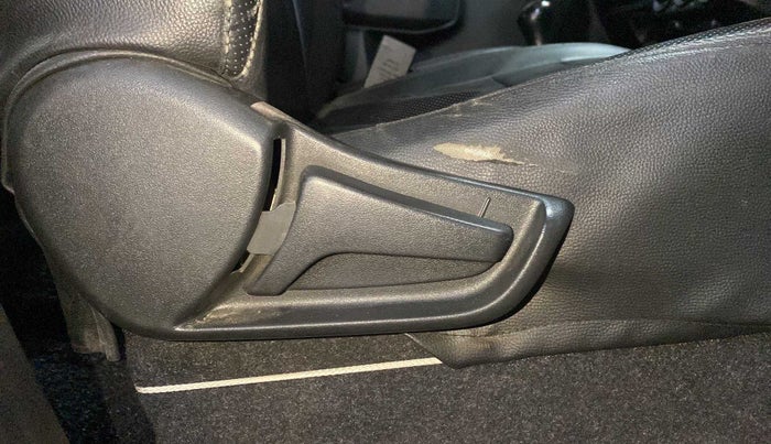 2020 Maruti S PRESSO VXI+, Petrol, Manual, 26,176 km, Driver Side Adjustment Panel