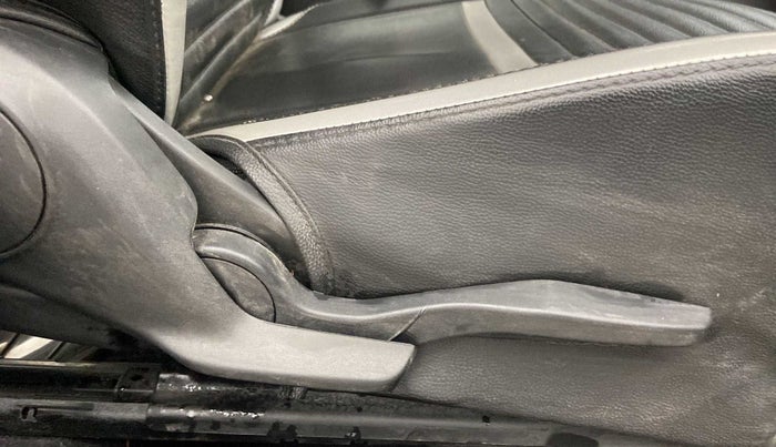 2021 Maruti Baleno ZETA CVT PETROL 1.2, Petrol, Automatic, 35,155 km, Driver Side Adjustment Panel