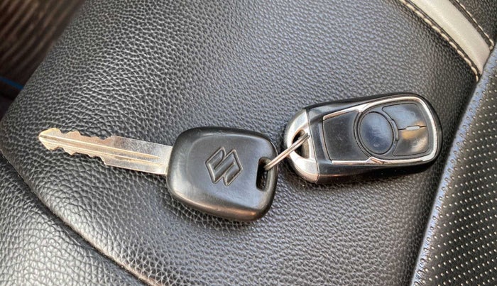 2020 Maruti Alto LXI, Petrol, Manual, 28,133 km, Key Close Up