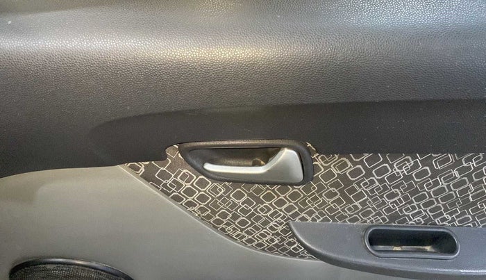 2018 Maruti Alto 800 LXI, Petrol, Manual, 46,666 km, Driver Side Door Panels Control