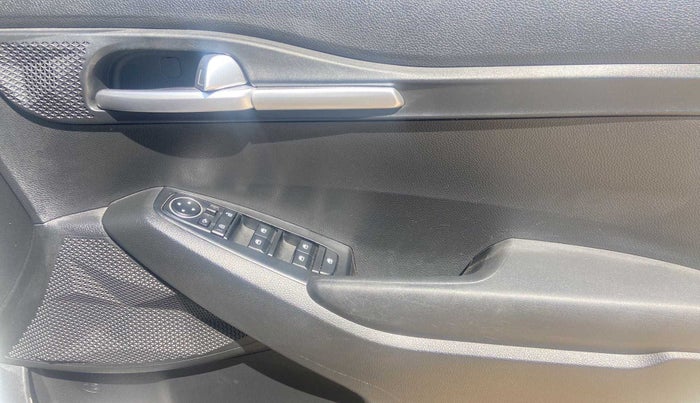 2020 KIA SELTOS HTK PLUS 1.5, Petrol, Manual, 16,846 km, Driver Side Door Panels Control