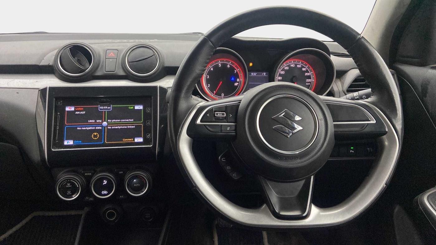 2018 Maruti Swift ZXI PLUS, Petrol, Manual, 27,356 km, Steering Wheel Close Up