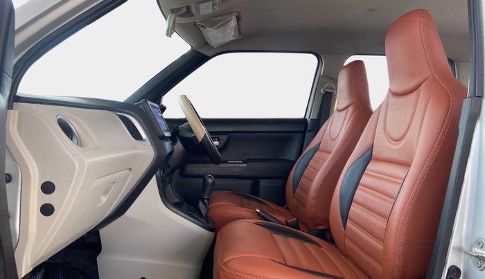 2020 Maruti New Wagon-R ZXI 1.2, Petrol, Manual, 52,693 km, Right Side Front Door Cabin