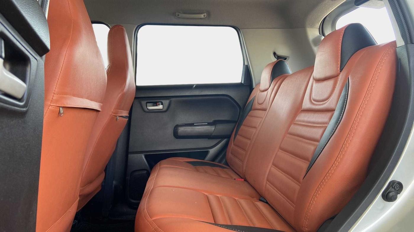 2020 Maruti New Wagon-R ZXI 1.2, Petrol, Manual, 52,693 km, Right Side Rear Door Cabin