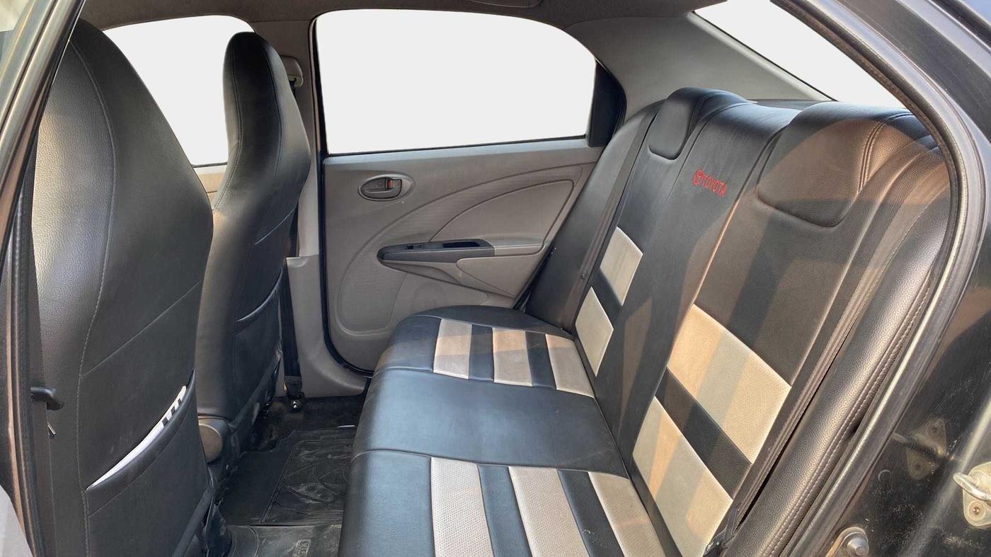 2011 Toyota Etios G, Petrol, Manual, 45,012 km, Right Side Rear Door Cabin