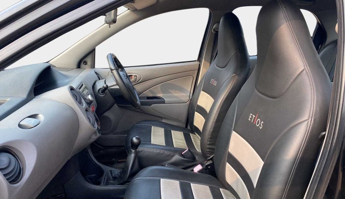 2011 Toyota Etios G, Petrol, Manual, 45,012 km, Right Side Front Door Cabin