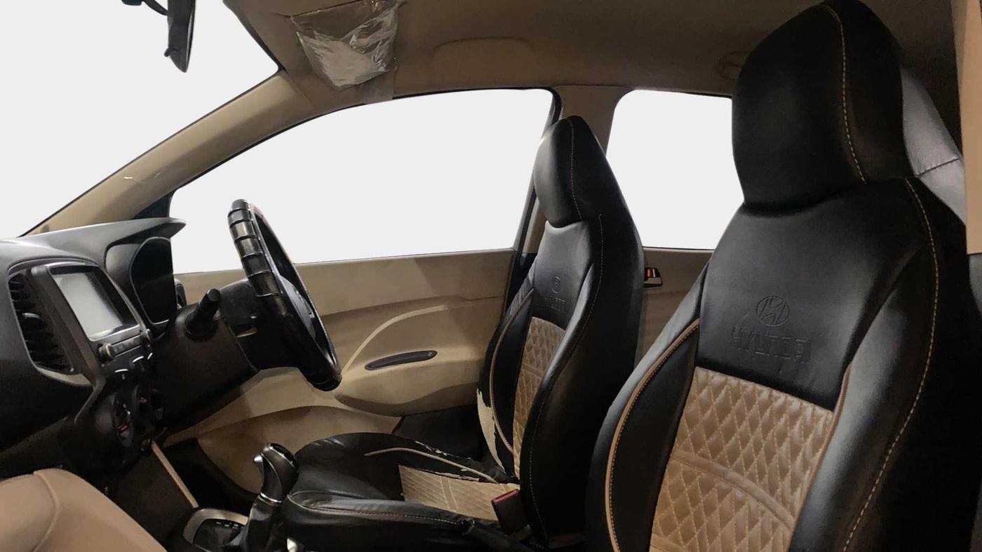 2018 Maruti Alto K10 VXI, Petrol, Manual, 34,190 km, Right Side Front Door Cabin
