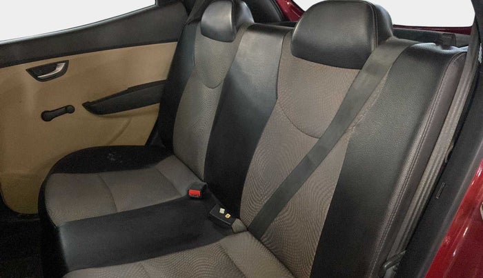 2015 Hyundai Eon SPORTZ, Petrol, Manual, 50,129 km, Right Side Rear Door Cabin