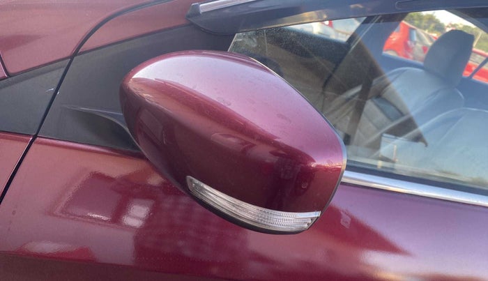 2015 Maruti Ciaz ZXI, Petrol, Manual, 98,458 km, Left rear-view mirror - Folding motor not working