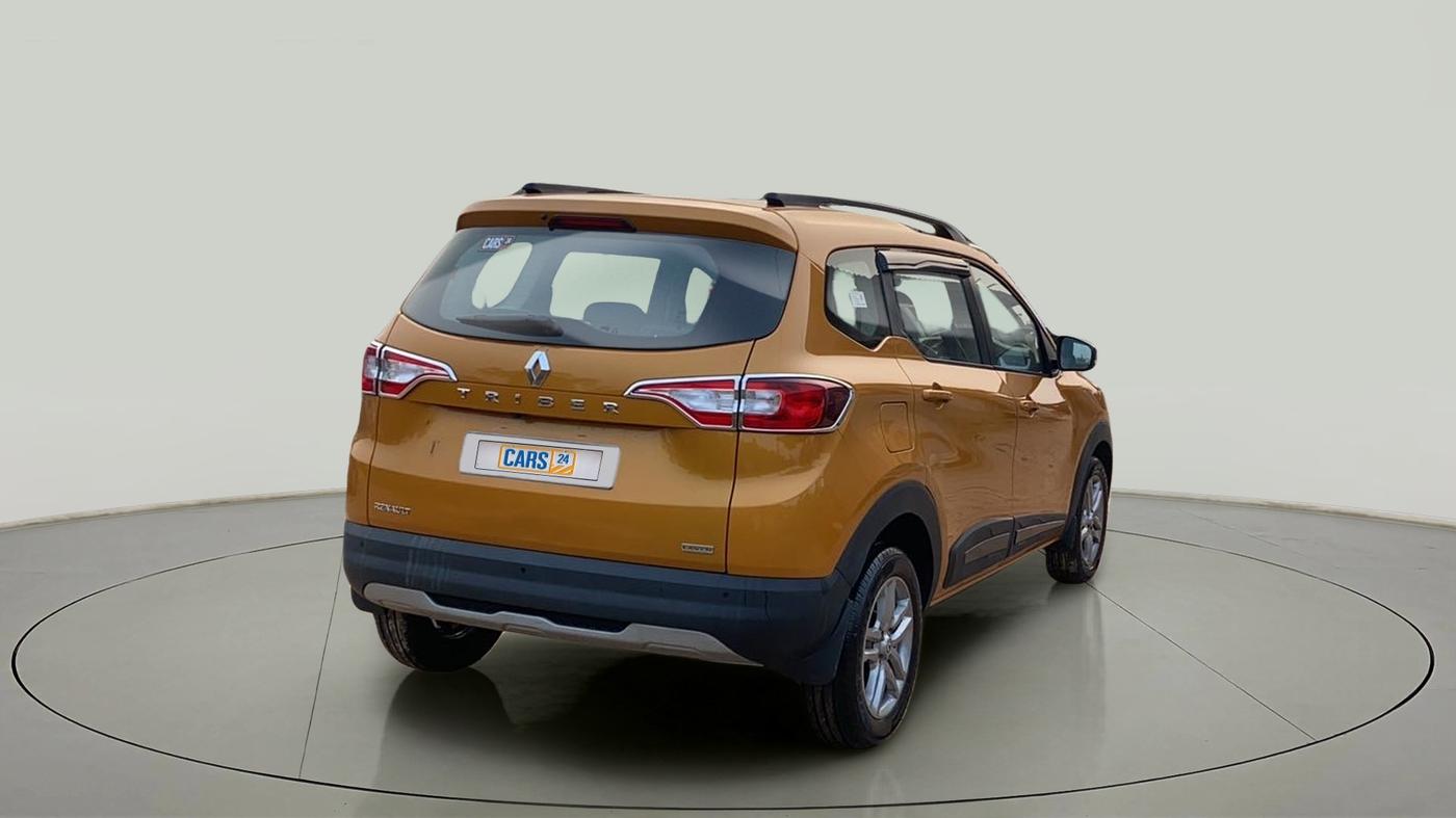 2021 Renault TRIBER RXZ AMT, Petrol, Automatic, 9,705 km, Right Back Diagonal
