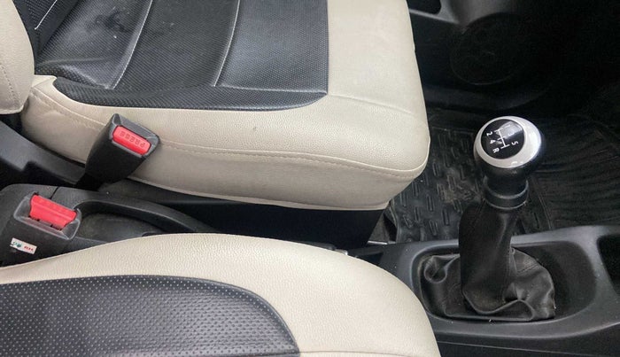 2017 Maruti Wagon R 1.0 VXI, Petrol, Manual, 37,408 km, Gear Lever