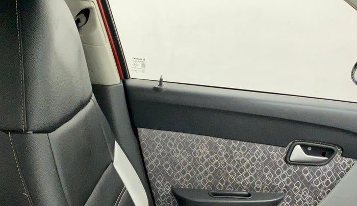 2018 Maruti Alto 800 LXI, Petrol, Manual, 65,504 km, Lock system - Door lock knob has minor damage