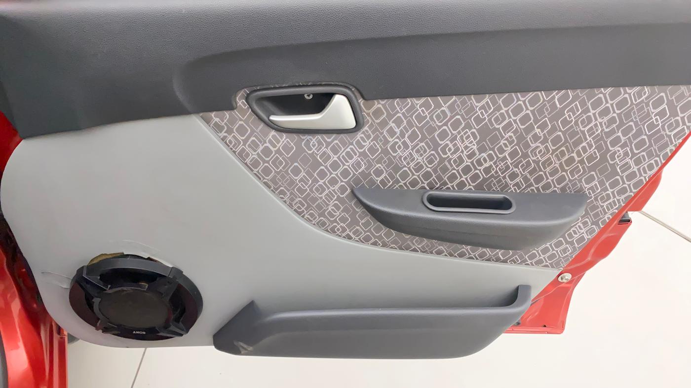 2018 Maruti Alto 800 LXI, Petrol, Manual, 65,504 km, Driver Side Door Panels Control