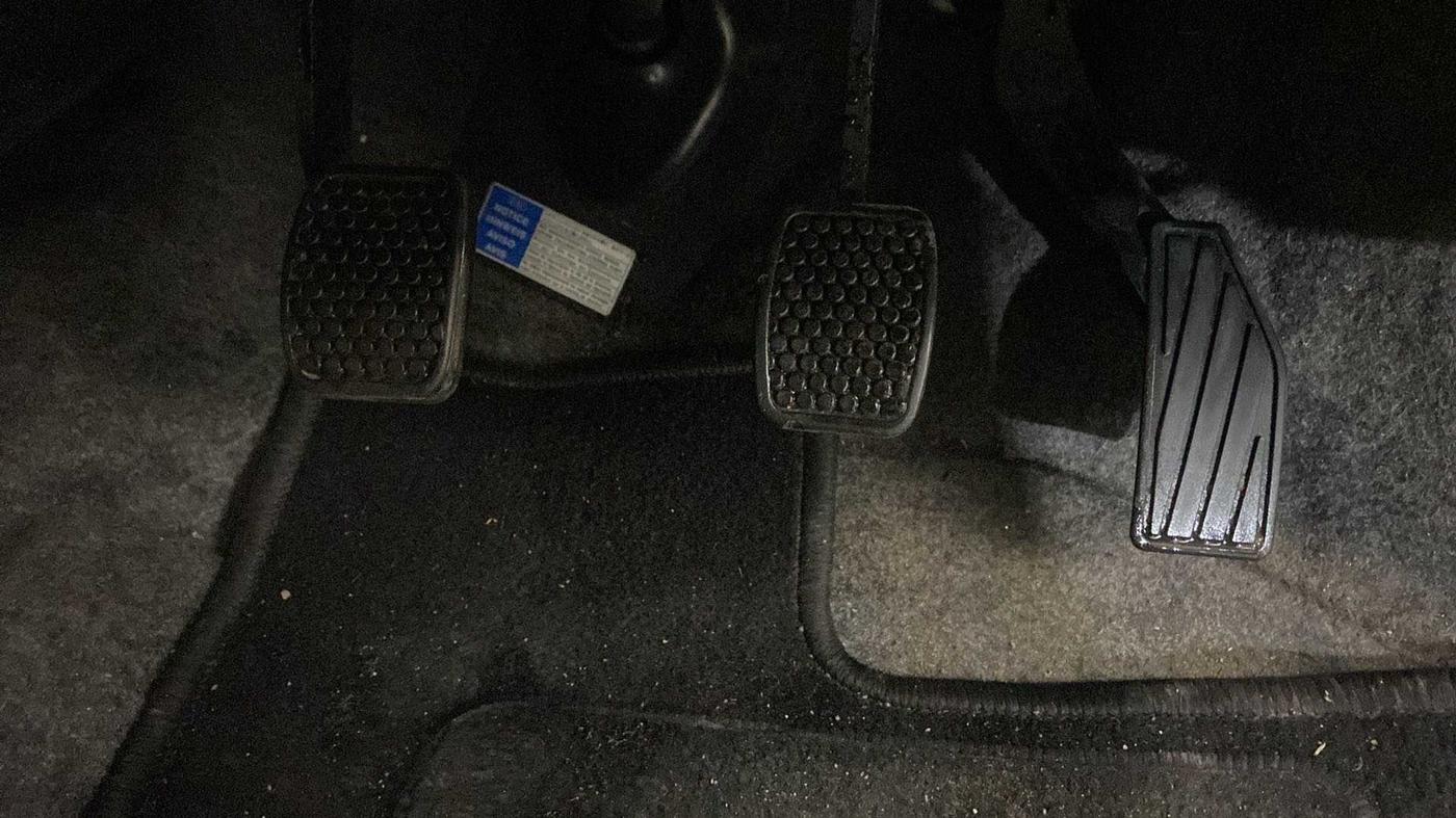2019 Maruti Alto VXI, Petrol, Manual, 4,501 km, Pedals