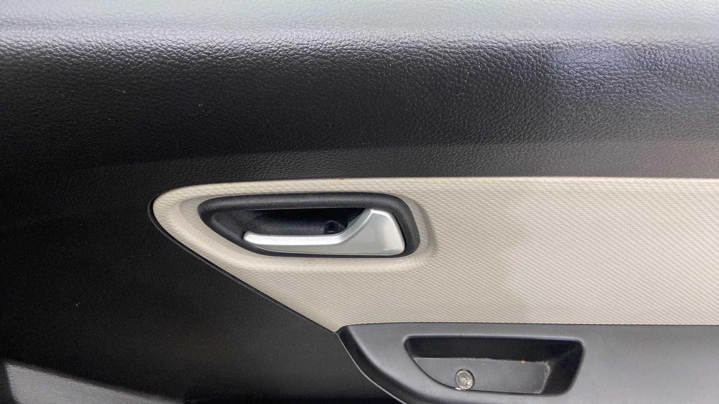 2019 Maruti Alto VXI, Petrol, Manual, 4,501 km, Driver Side Door Panels Control