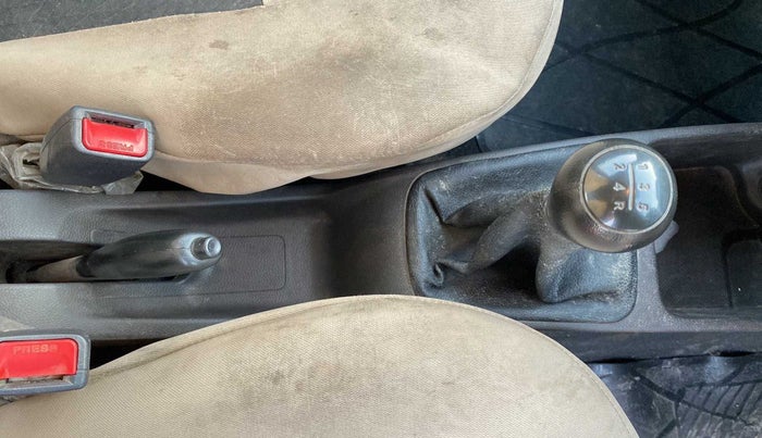 2016 Hyundai Eon ERA +, Petrol, Manual, 46,007 km, Gear Lever