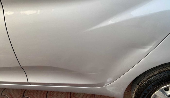 2016 Hyundai Eon ERA +, Petrol, Manual, 46,007 km, Rear left door - Slightly dented