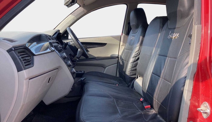 2016 Mahindra Kuv100 K2 6 STR, Petrol, Manual, 34,183 km, Right Side Front Door Cabin