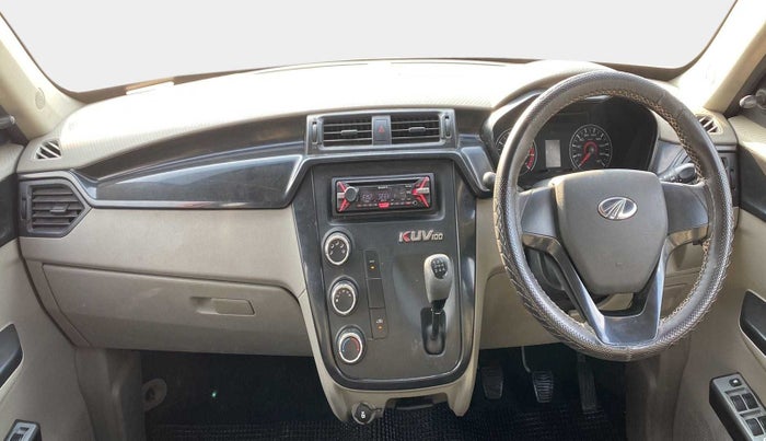 2016 Mahindra Kuv100 K2 6 STR, Petrol, Manual, 34,183 km, Dashboard