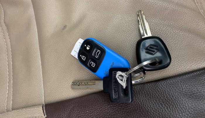 2016 Maruti Alto K10 VXI AMT, Petrol, Automatic, 37,979 km, Key Close Up