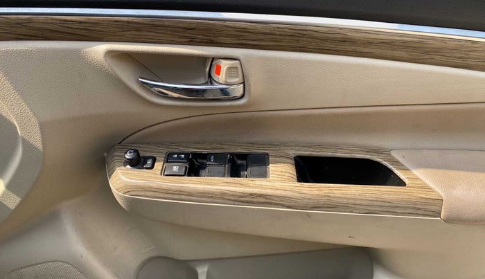 2019 Maruti Ciaz ALPHA 1.5 SHVS PETROL, Petrol, Manual, 16,277 km, Driver Side Door Panels Control