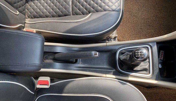 2019 Maruti Ciaz ALPHA 1.5 SHVS PETROL, Petrol, Manual, 16,277 km, Gear Lever