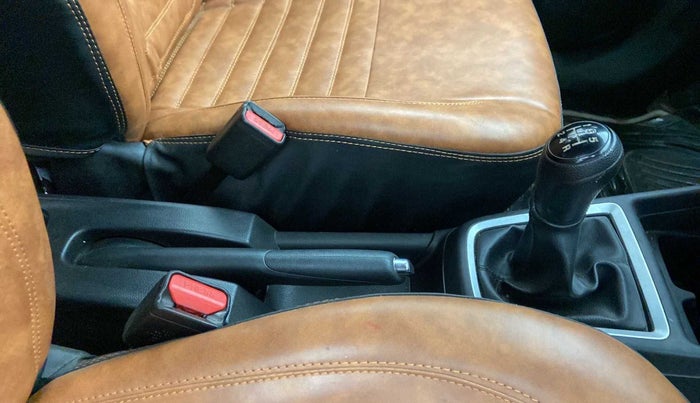 2018 Maruti Swift VXI, Petrol, Manual, 65,106 km, Gear Lever