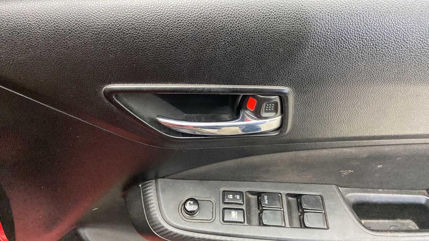 2018 Maruti Swift VXI, Petrol, Manual, 65,106 km, Driver Side Door Panels Control