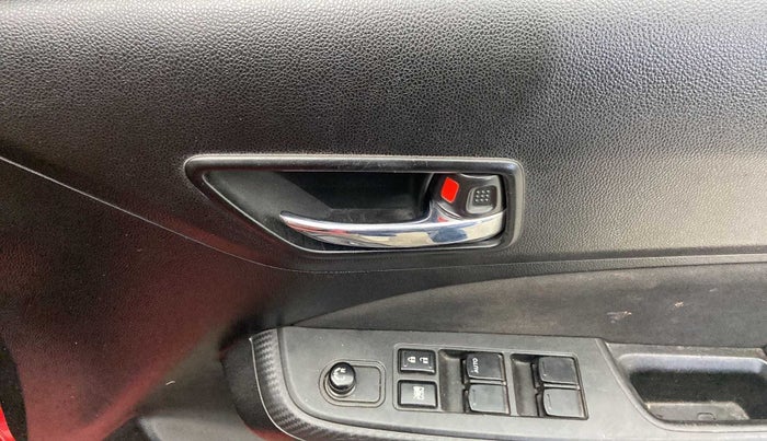 2018 Maruti Swift VXI, Petrol, Manual, 65,106 km, Driver Side Door Panels Control