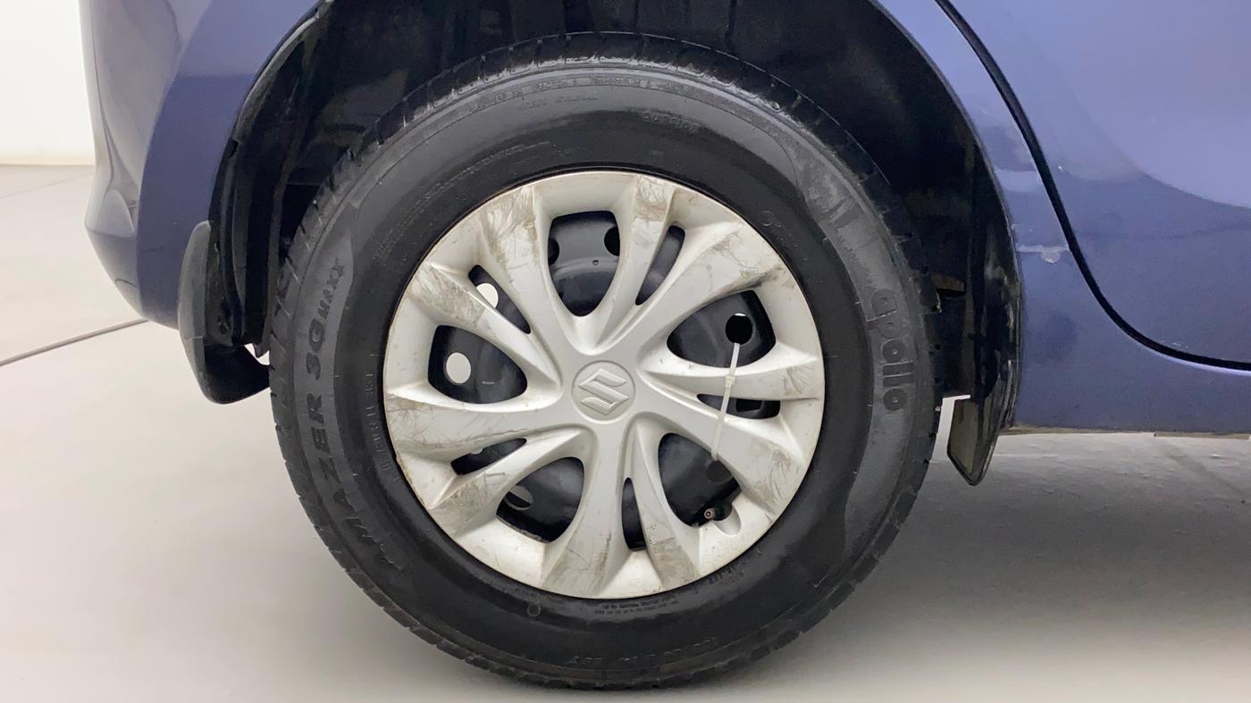 2021 Maruti Swift VXI, Petrol, Manual, 27,459 km, Right Rear Wheel
