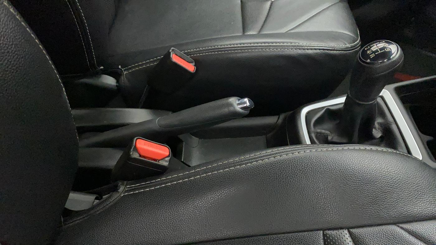 2021 Maruti Swift VXI, Petrol, Manual, 27,459 km, Gear Lever