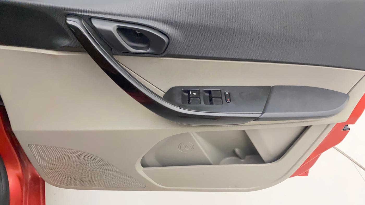 2018 Tata Tiago XM PETROL, Petrol, Manual, 58,546 km, Driver Side Door Panels Control