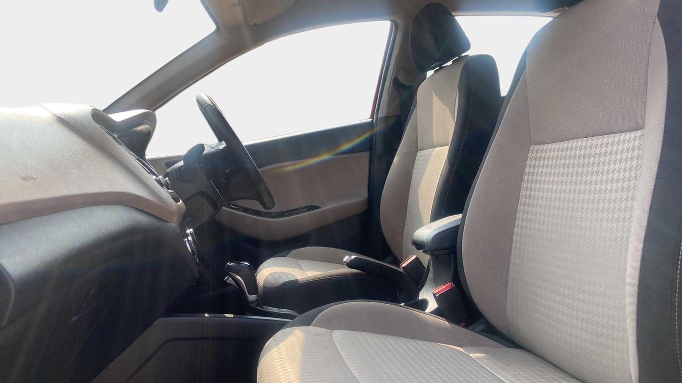 2020 Hyundai Elite i20 ASTA (O) CVT, Petrol, Automatic, 5,283 km, Right Side Front Door Cabin