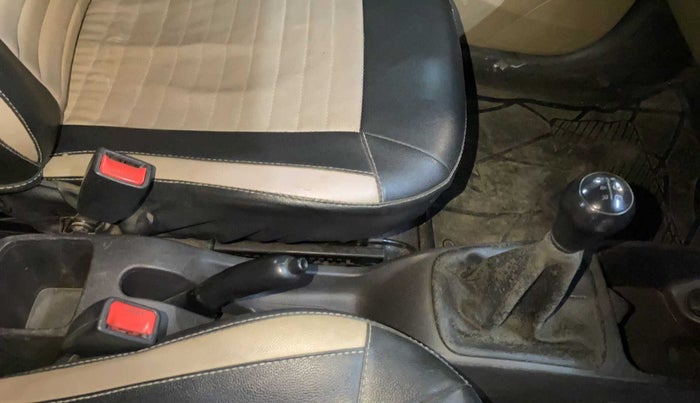 2016 Hyundai Eon ERA +, Petrol, Manual, 52,591 km, Gear Lever