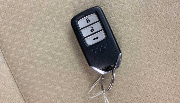 2020 Honda City 1.5L I-VTEC VX, Petrol, Manual, 35,169 km, Key Close Up