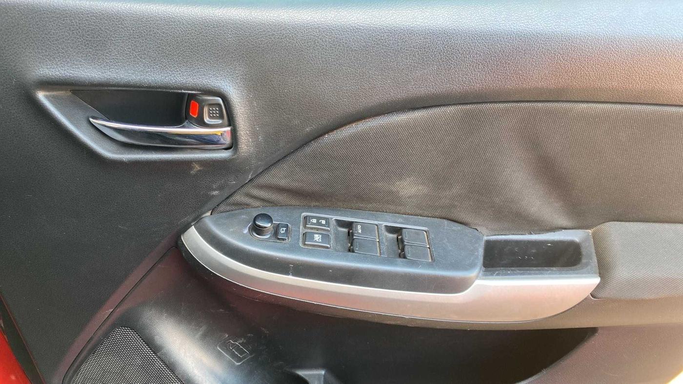 2016 Maruti Baleno ZETA CVT PETROL 1.2, Petrol, Automatic, 67,387 km, Driver Side Door Panels Control
