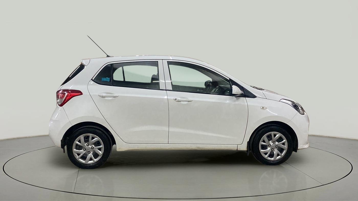 2017 Hyundai Grand i10 SPORTZ U2 1.2 CRDI, Diesel, Manual, 55,607 km, Right Side View