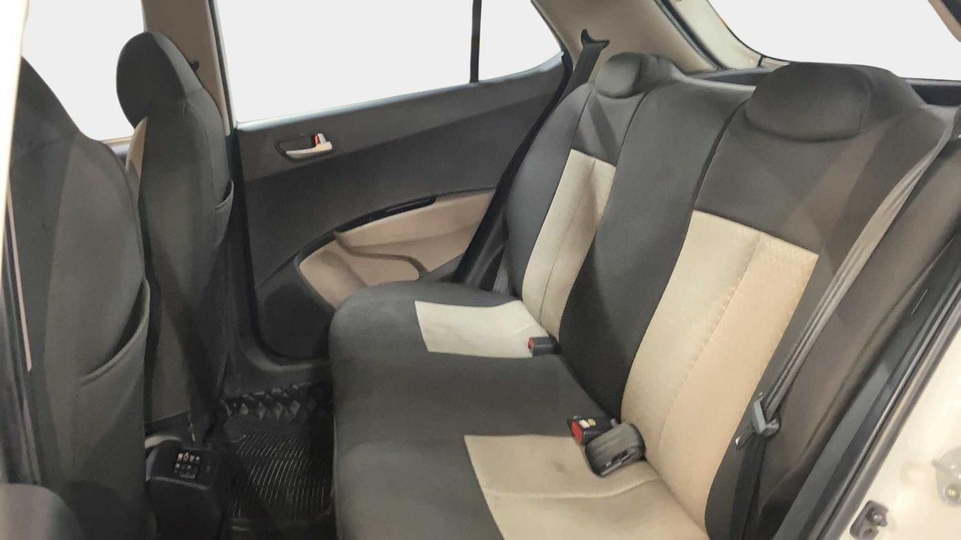 2017 Hyundai Grand i10 SPORTZ U2 1.2 CRDI, Diesel, Manual, 55,607 km, Right Side Rear Door Cabin